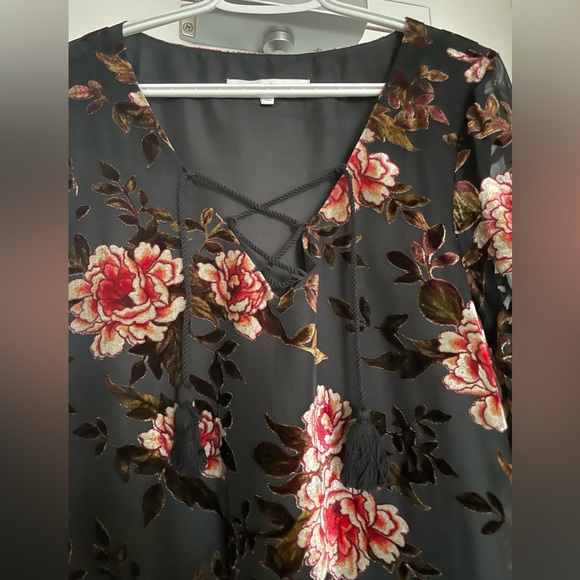 Cupcakes and Cashmere Large, Black Floral Dress - Picture 2 of 6